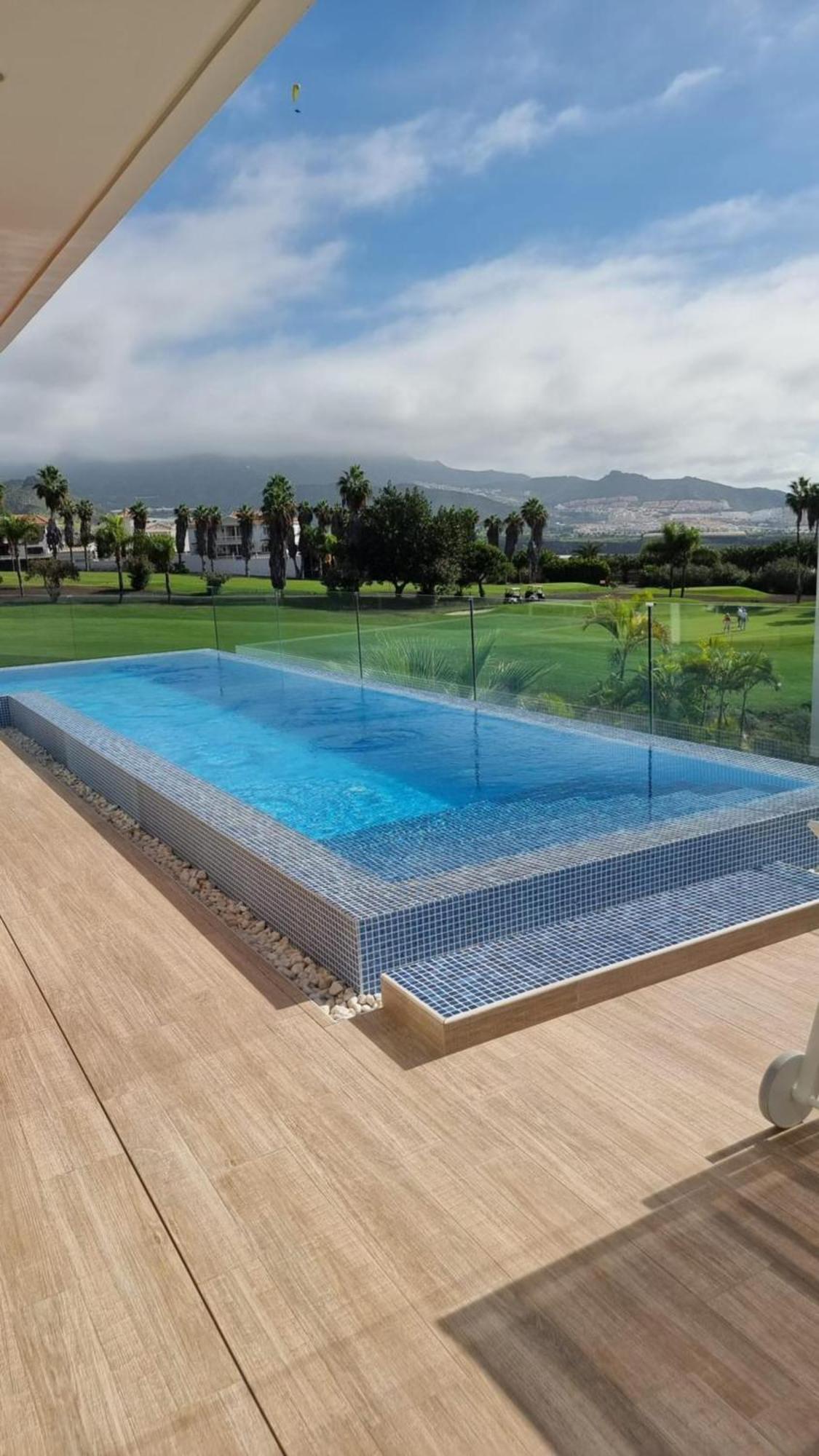 Luxury Villa Rebeka - Heated Pool And Jacuzzi Costa Adeje  Exterior photo